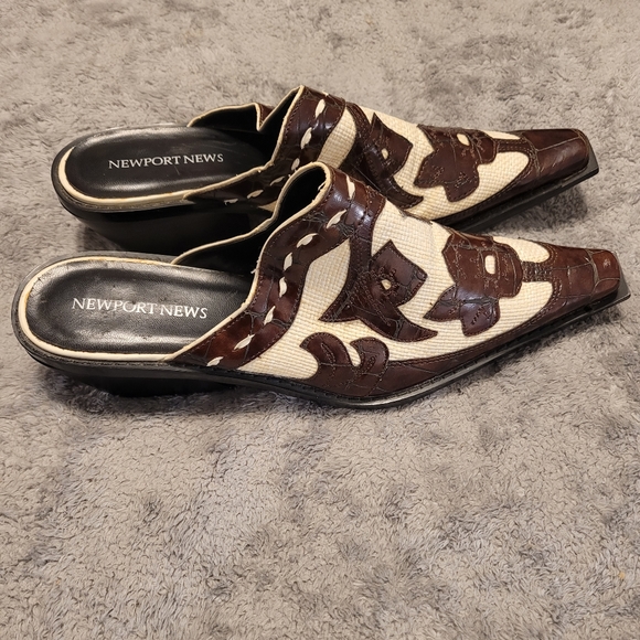 Womans low cut boots - Picture 5 of 6